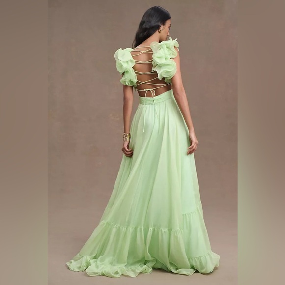 Anthropologie Dresses & Skirts - MAC DUGGAL
Ruffle Tiered Cut-Out Chiffon Gown Anthropologie